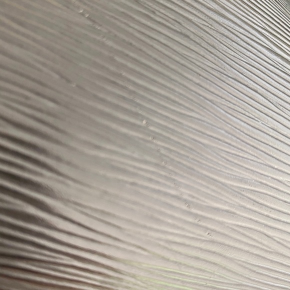 Louis Vuitton Cluny MM Epi - Picture 5 of 10